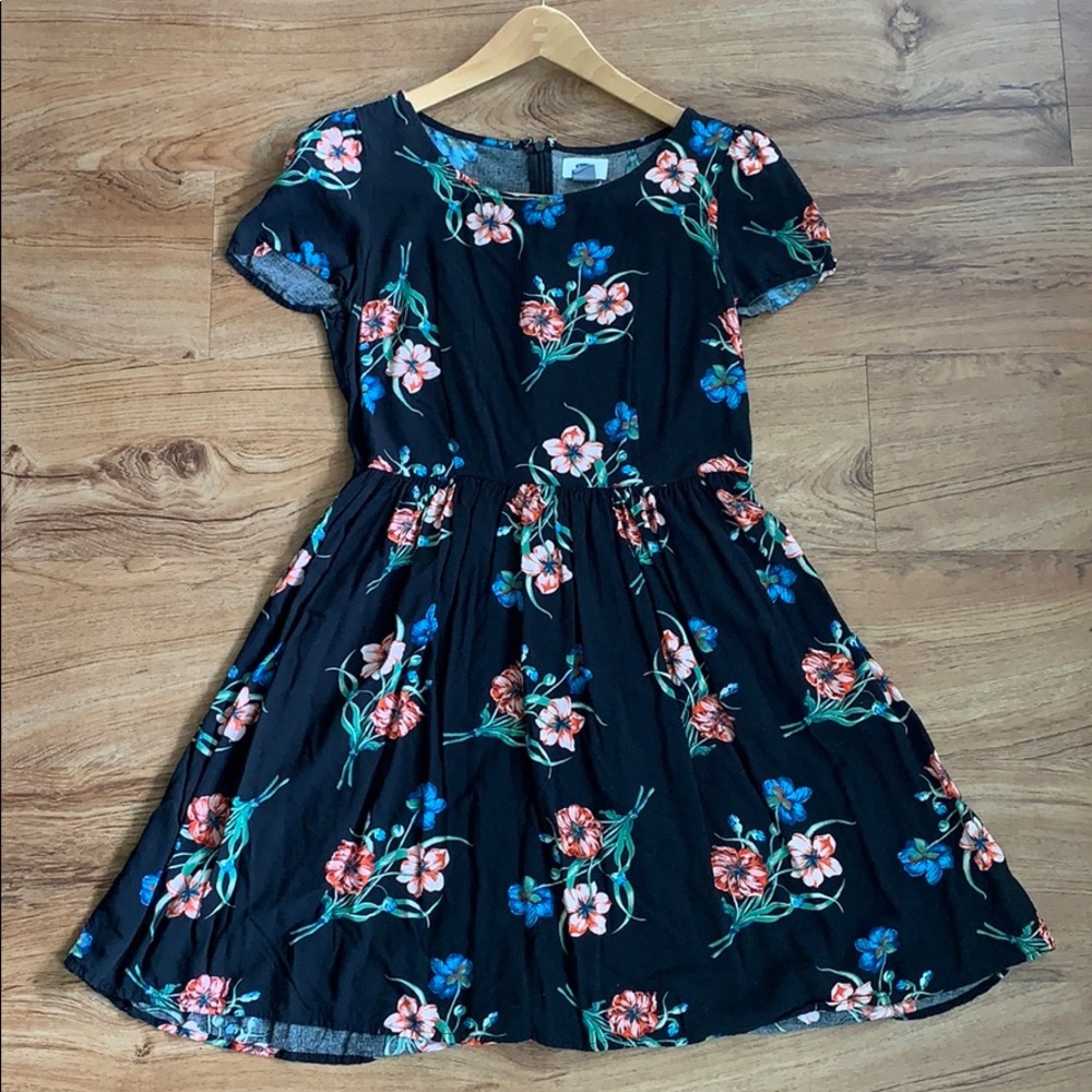 Floral black dress 🌸